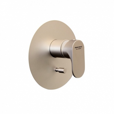 Встроенный однорычажный смеситель Ole/Оле для душа с переключателем на два потока, золотой атласный Встроенный однорычажный смеситель Ole/Оле для душа с переключателем на два потока, золотой атласный