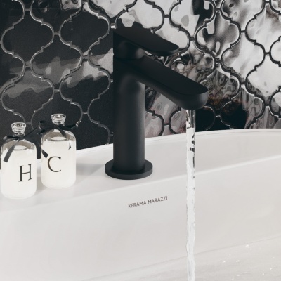 Смеситель для раковины Ole/Оле однорычажный без донного клапана 3/8, матовый черный Смеситель для раковины Ole/Оле однорычажный без донного клапана 3/8, матовый черный